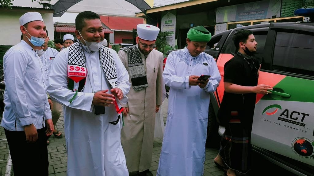 Safari Dakwah Shaykh Ammar Azmi Ar-Rafati Al-Jailani Al-Hasani from Palestine and Ustadz Fikri Habibullah Muharram Lc. WhatsApp Image 2022 02 09 At 15.12.07 1024x576