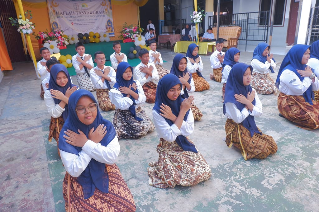 Food Party Kelas Akhir Nur Ihsan IFDS T.A 2024-2025 DSCF5805 1024x681