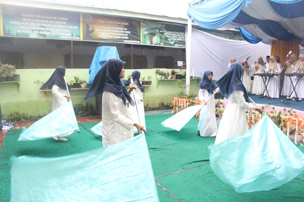 Wisuda Akbar Tahfizhul Qur'an ke-5 WhatsApp Image 2022 02 26 At 15.27.14 1 1024x682