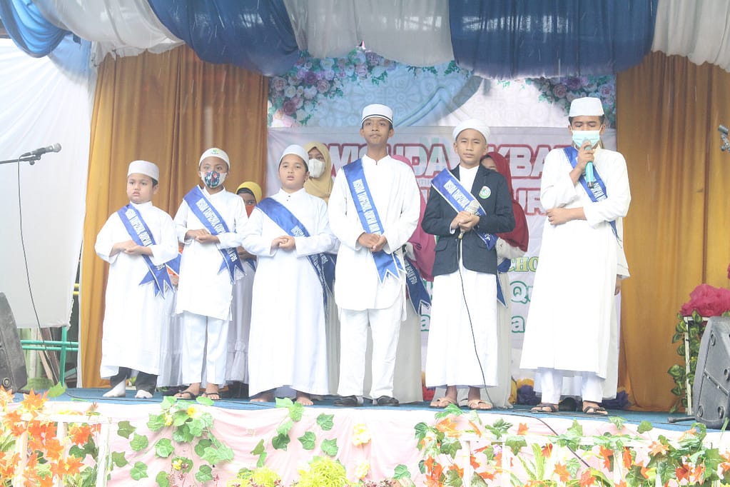 Wisuda Akbar Tahfizhul Qur'an ke-5 WhatsApp Image 2022 02 26 At 15.31.07 1024x682