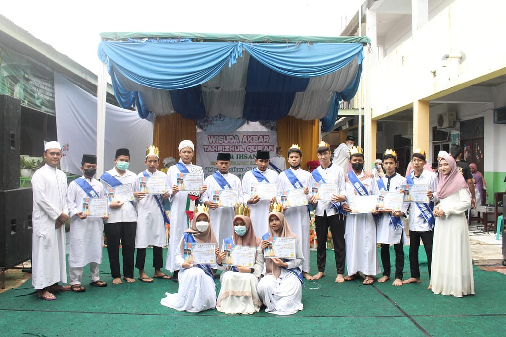 Wisuda Akbar Tahfizhul Qur'an ke-5 WhatsApp Image 2022 02 26 At 15.37.31 1024x682