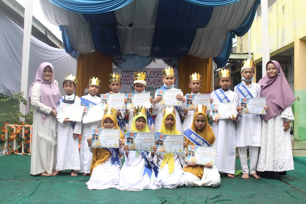 Wisuda Akbar Tahfizhul Qur'an ke-5 WhatsApp Image 2022 02 26 At 15.41.49 1024x682