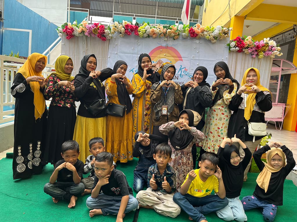 NUR IHSAN MELAKSANAKAN FAMILY GATHERING DENGAN WALI MURID TK WhatsApp Image 2025 06 15 At 13.23.12 76cae909 1024x768