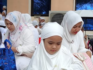 Anak TK Nur Ihsan Antusias Melaksanakan Manasik Haji Meski Gerimis IMG_20241015_094446