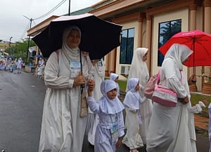 Anak TK Nur Ihsan Antusias Melaksanakan Manasik Haji Meski Gerimis IMG_20241015_100619