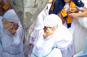 Anak TK Nur Ihsan Antusias Melaksanakan Manasik Haji Meski Gerimis IMG_20241015_103624