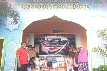 Kegiatan Penyaluran Bantuan Musibah Kebakaran Sentosa Lama 74446808 553149525450177 1593116194582298624 O 1